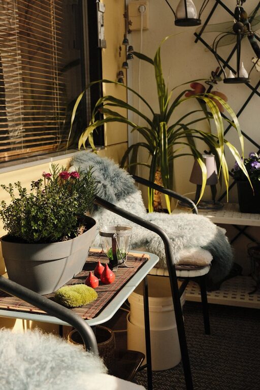 Conseils pratiques pour aménager un petit balcon urbain en espace détente agréable